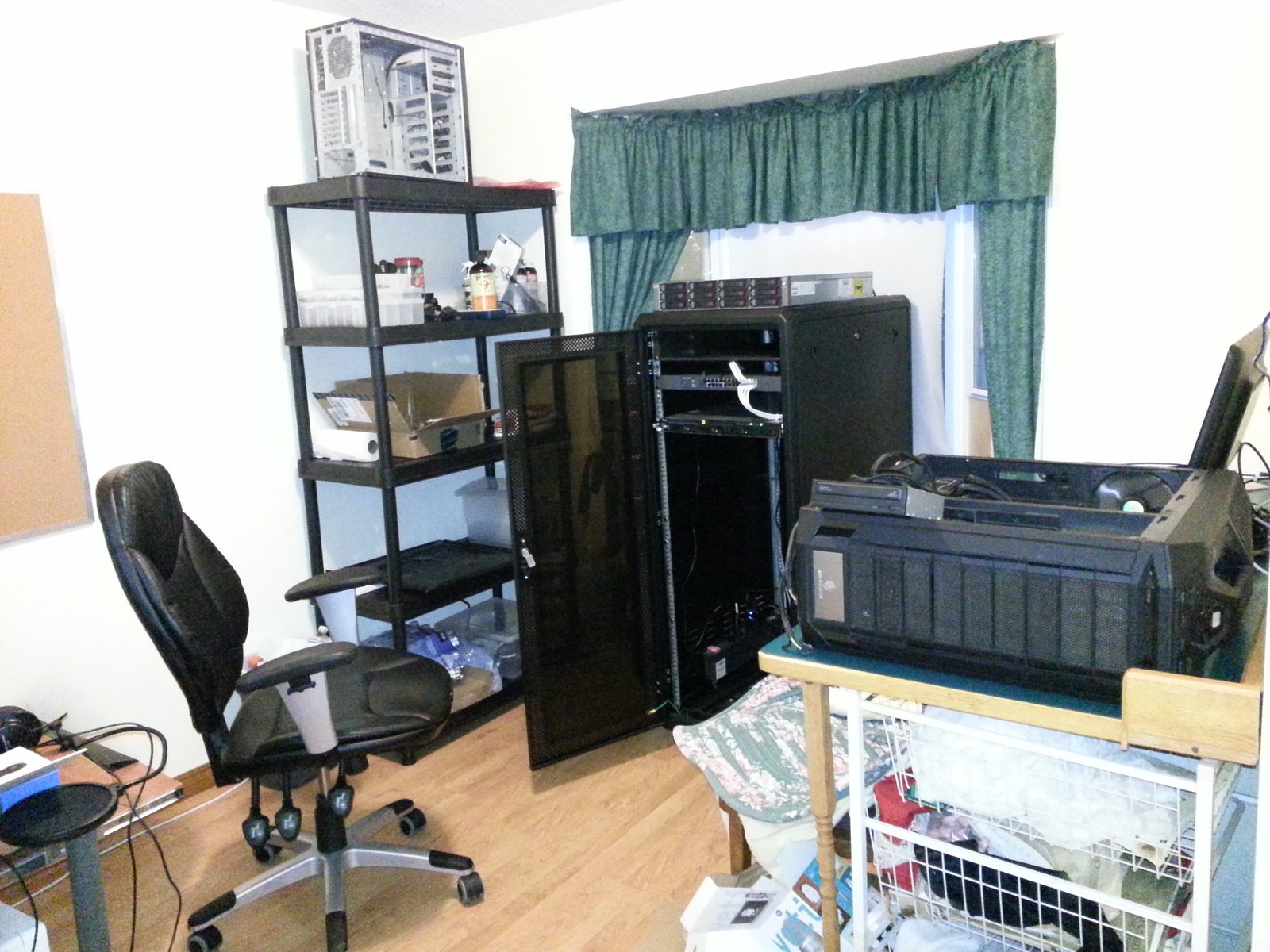 Home Computer Equipment Room